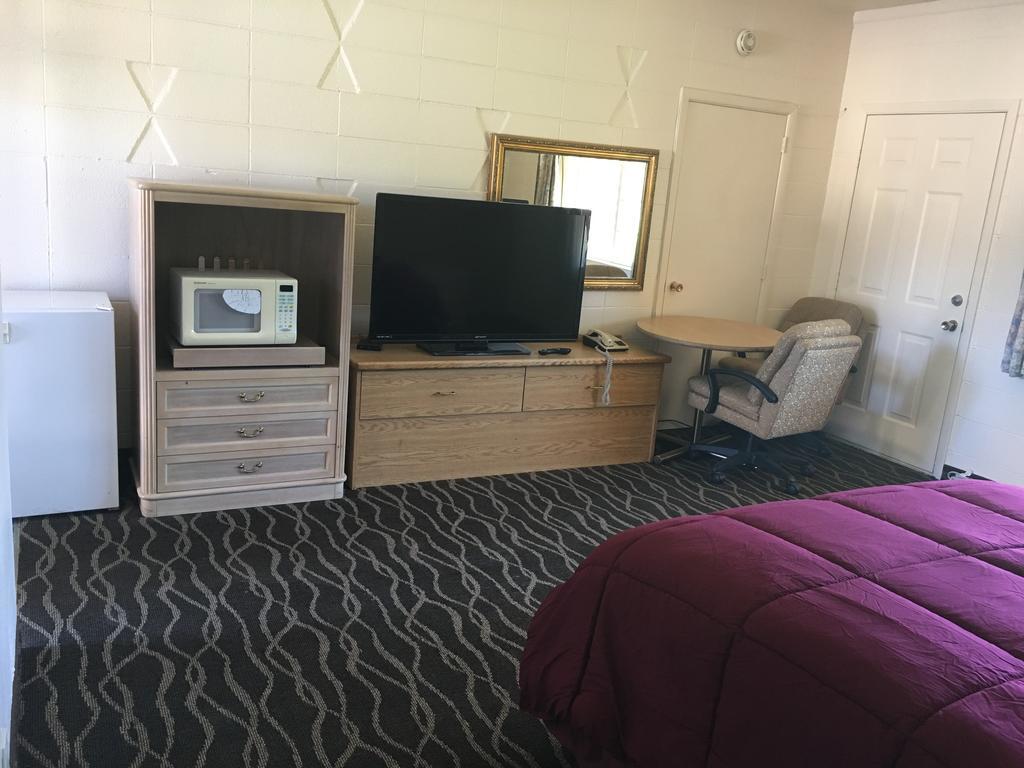 وودبورن Budget Inn Motel المظهر الخارجي الصورة