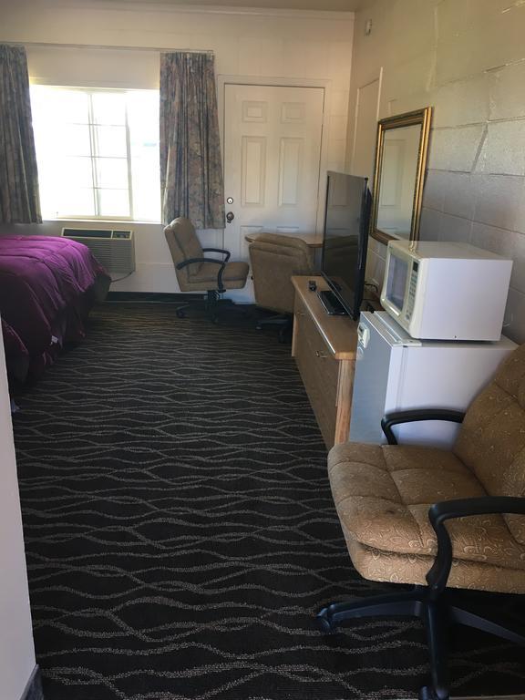 وودبورن Budget Inn Motel المظهر الخارجي الصورة