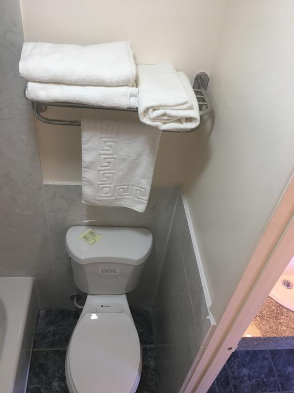 وودبورن Budget Inn Motel المظهر الخارجي الصورة
