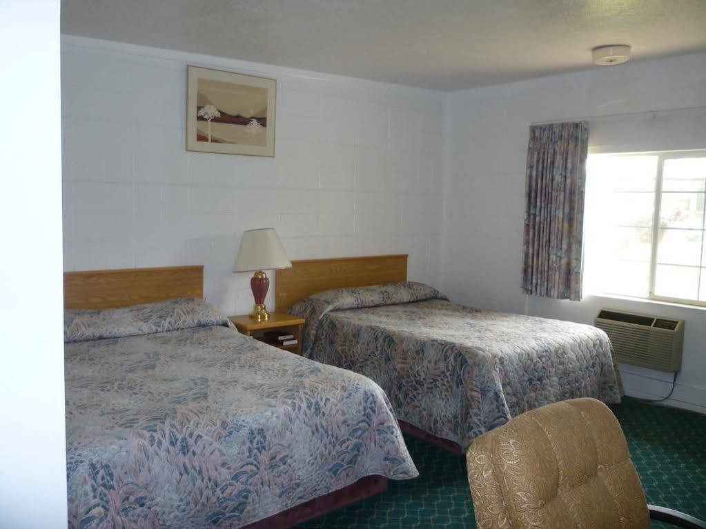 وودبورن Budget Inn Motel المظهر الخارجي الصورة